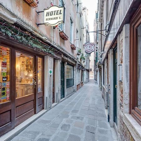 Hotel Bernardi Semenzato Venedig Exteriör bild